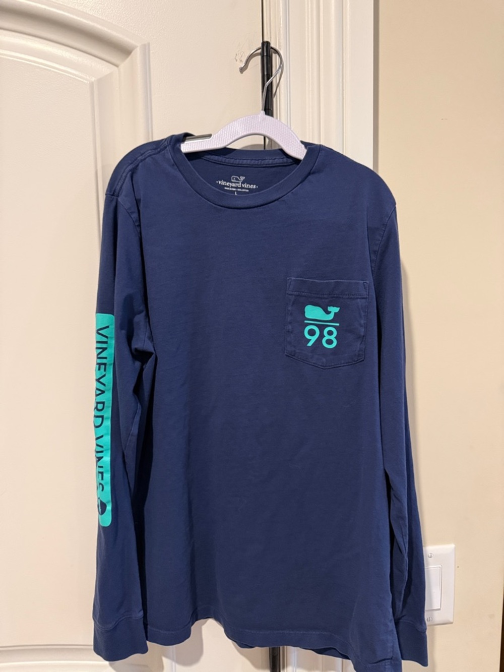 Youth SZ 16 Boys Vineyard Vines Navy Long-Sleeve Pocket Tee with Teal Accents